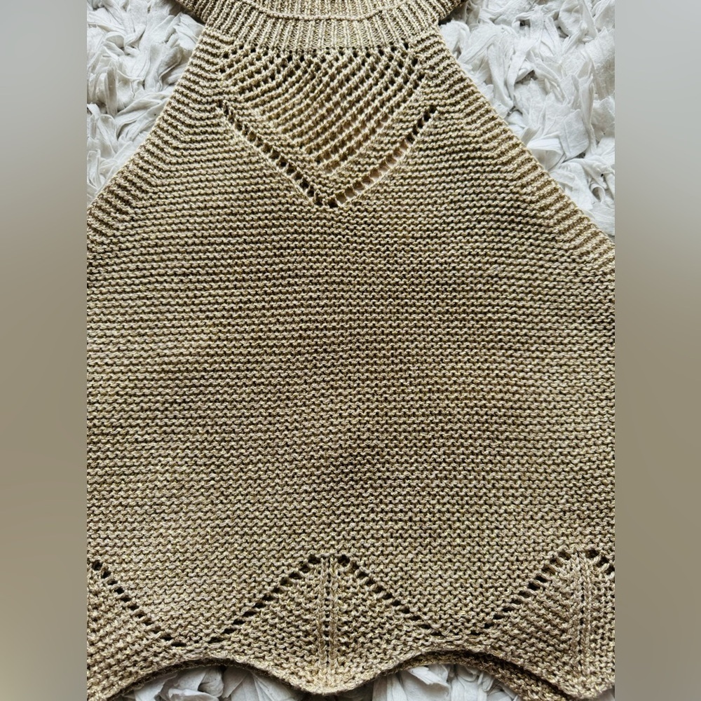 NWT Metallic Halter Neck knit crop top Size Small - Picture 5 of 8